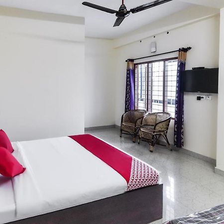 Готель Oyo 49244 Green Castle Residency Nedumkandam Екстер'єр фото