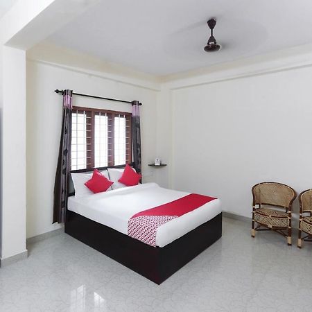 Готель Oyo 49244 Green Castle Residency Nedumkandam Екстер'єр фото
