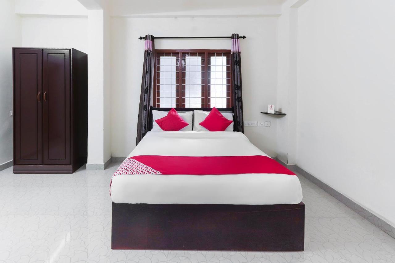 Готель Oyo 49244 Green Castle Residency Nedumkandam Екстер'єр фото
