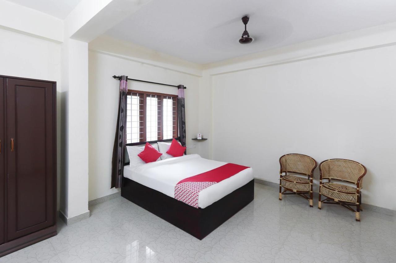 Готель Oyo 49244 Green Castle Residency Nedumkandam Екстер'єр фото
